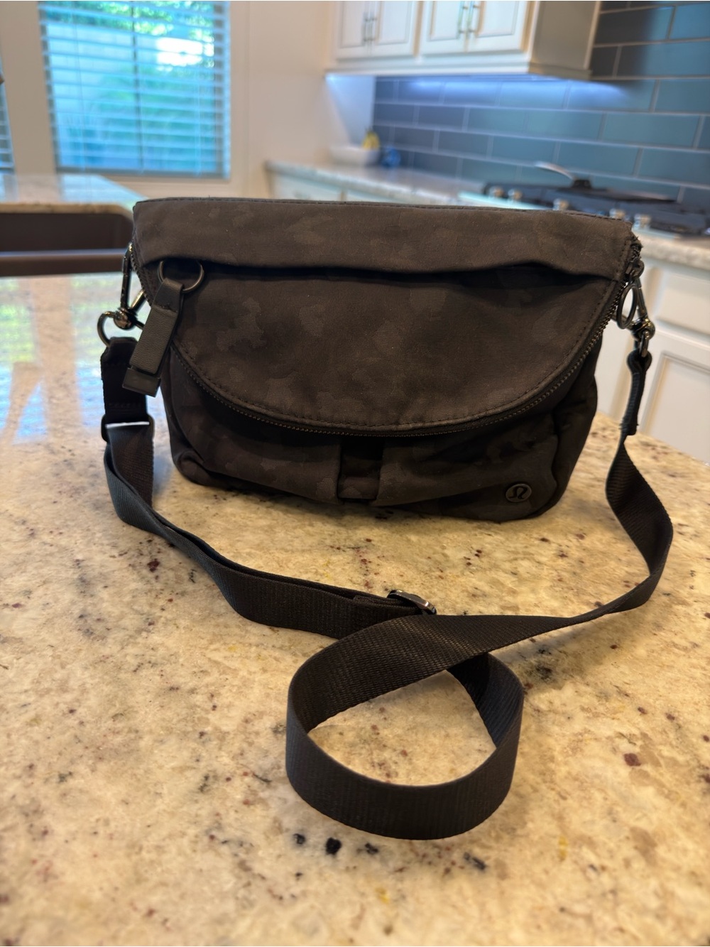lululemon athletica Black Crossbody Festival Sling Bag with Front Zip Pocket - Picture 2 of 8